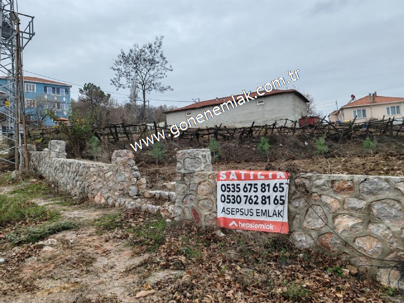 556 m2 İmarlı 2 kat %40 Arsa Köy Evi Ortasında